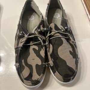 Yellowbox slip ons, new never been worn.